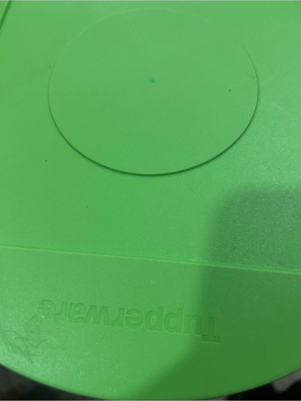 Tupperware lids - Picture 3 of 4